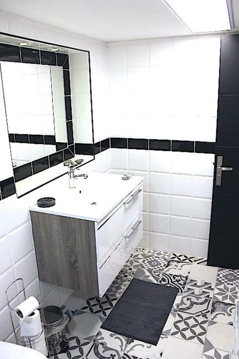 Le Duplex Du Mole Apartment Sete Exterior photo